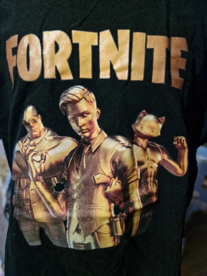 T shirt fortnite 11 /12 ans - photo numéro 4