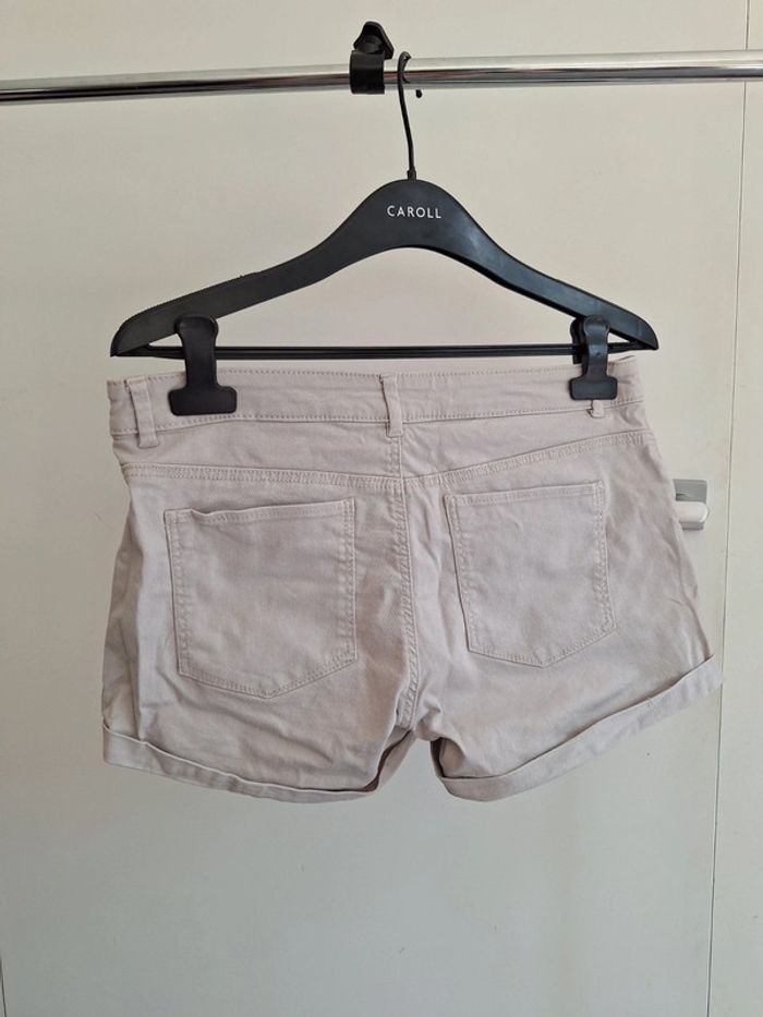 Petit short court gris/beige H&M femme 38 M - photo numéro 2