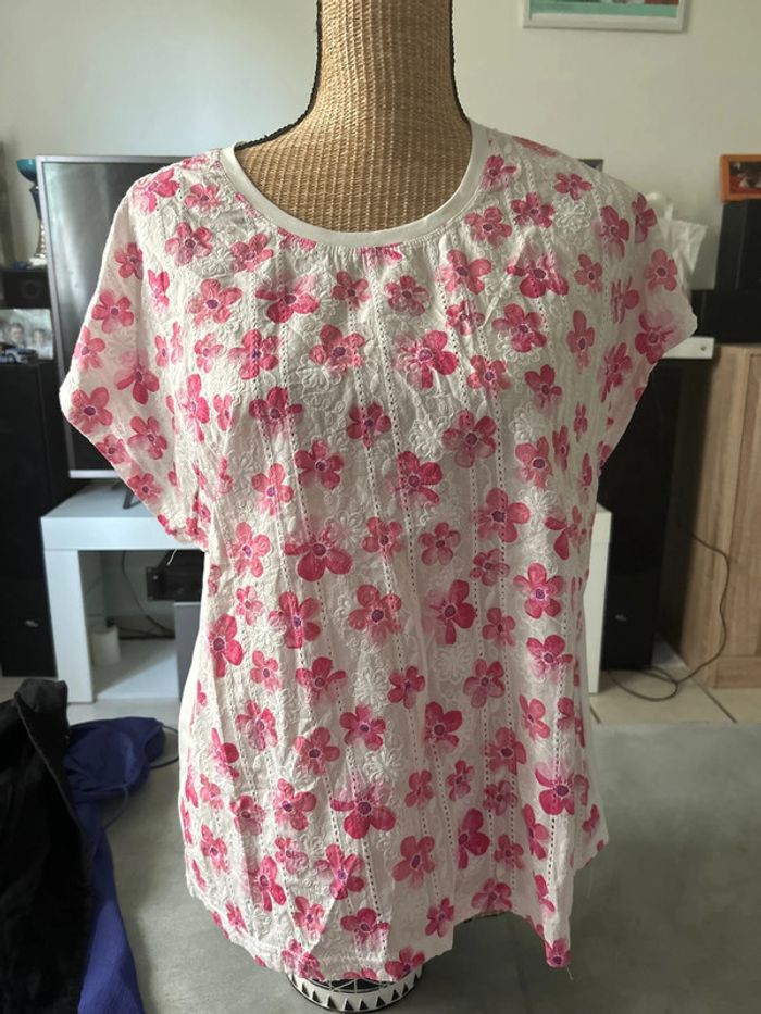 T-shirt fleuri mode ana
