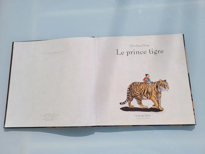 Beau livre grand format dos toilé Le Prince Tigre - photo numéro 4