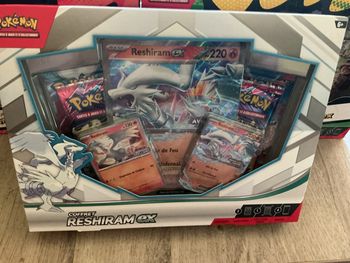 Pokémon coffret reshiram ex 