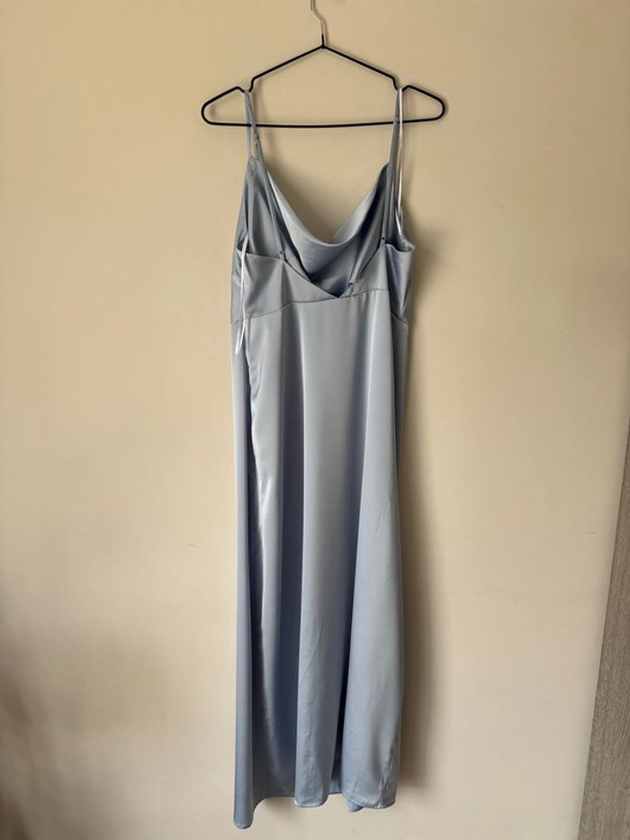 👗 VILA - Robe longue en satin à col bénitier - Bleu ciel- neuf sans étiquette - photo numéro 5
