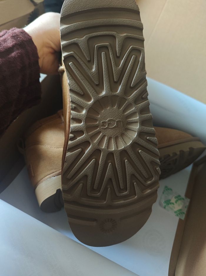 Ugg neuve - photo numéro 3