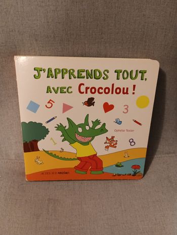 Grand Livre cartonné j'apprends tout avec crocolou