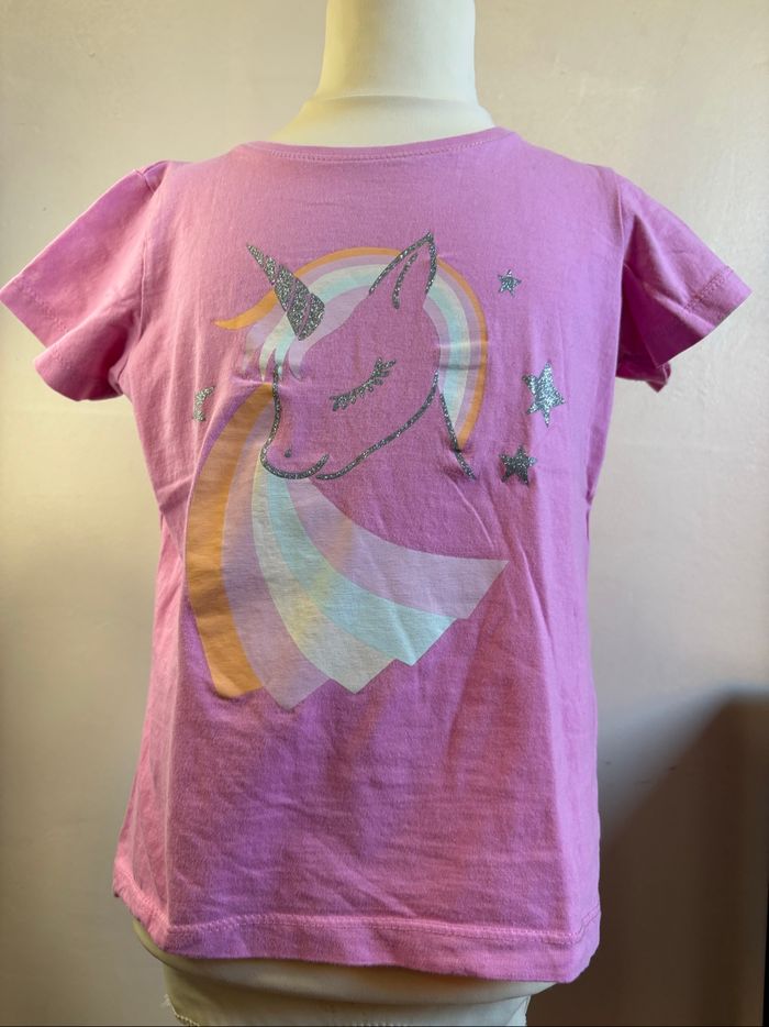 T-shirt fille taille 128 - photo numéro 1