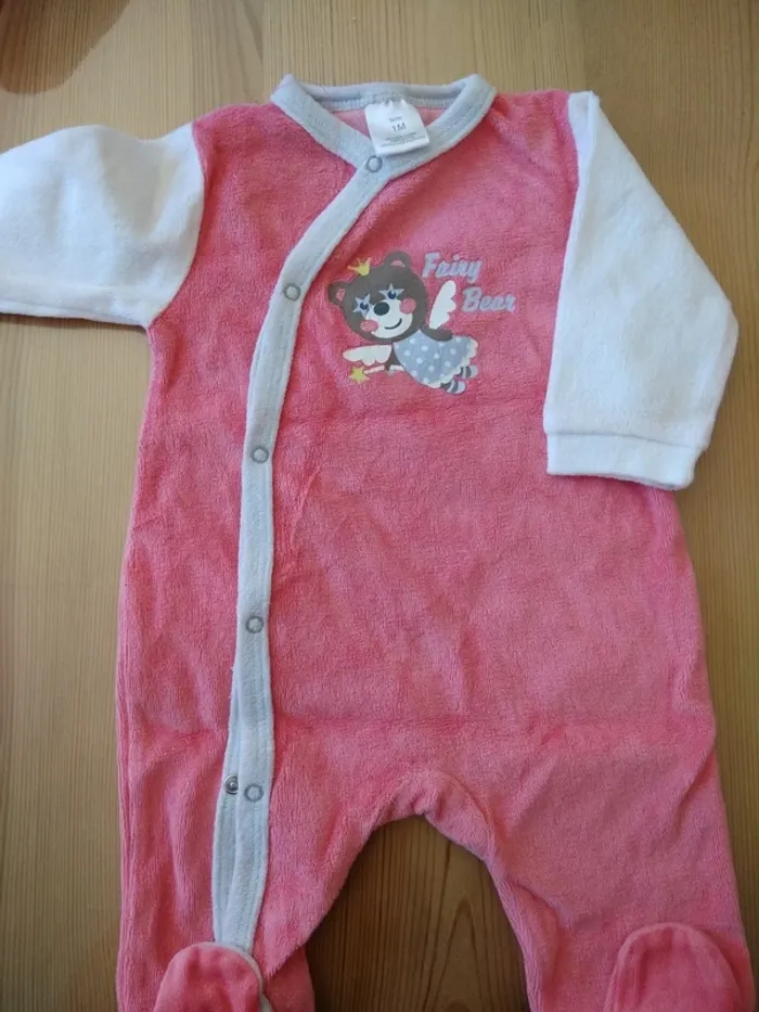 Pyjama velours neuf 1 mois