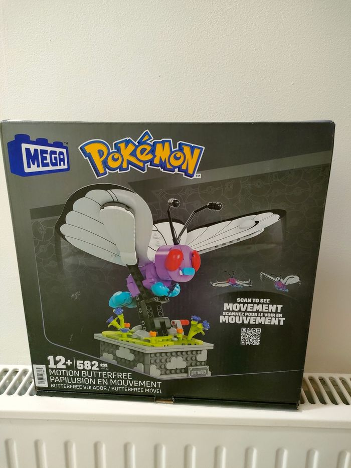 Boîte pokémon neuve