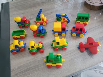 Lots de 13 véhicules 