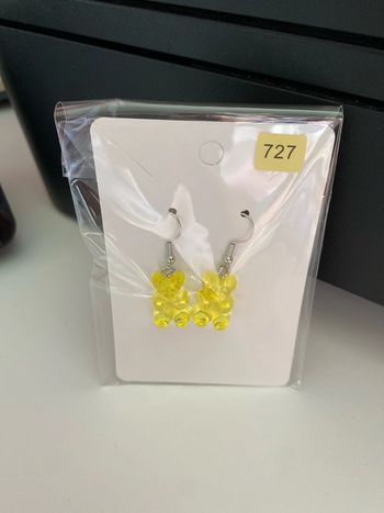 Boucle d’oreille nounours guimauve jaune transparent