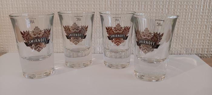 🎉 Lot de 4 Verres Shooter Smirnoff Dorés – Édition Collector ! 🎉