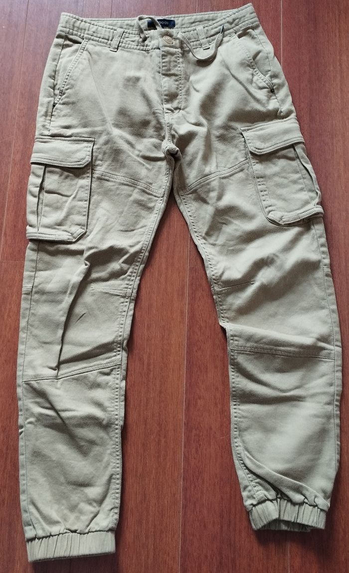 Pantalon cargo