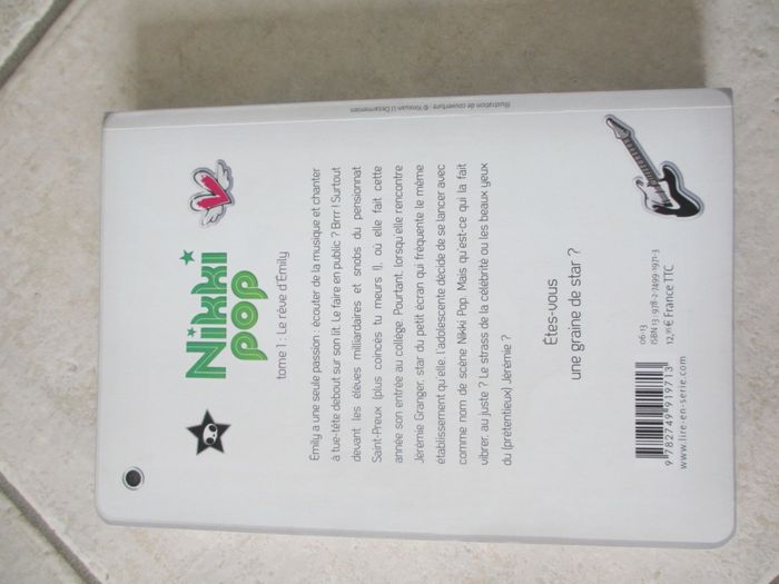 Roman enfant Nikki Pop – Tome 1 « Le rêve d’Emily » - photo numéro 2