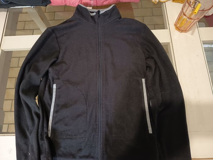 Lot de deux vestes polaires 12 ans