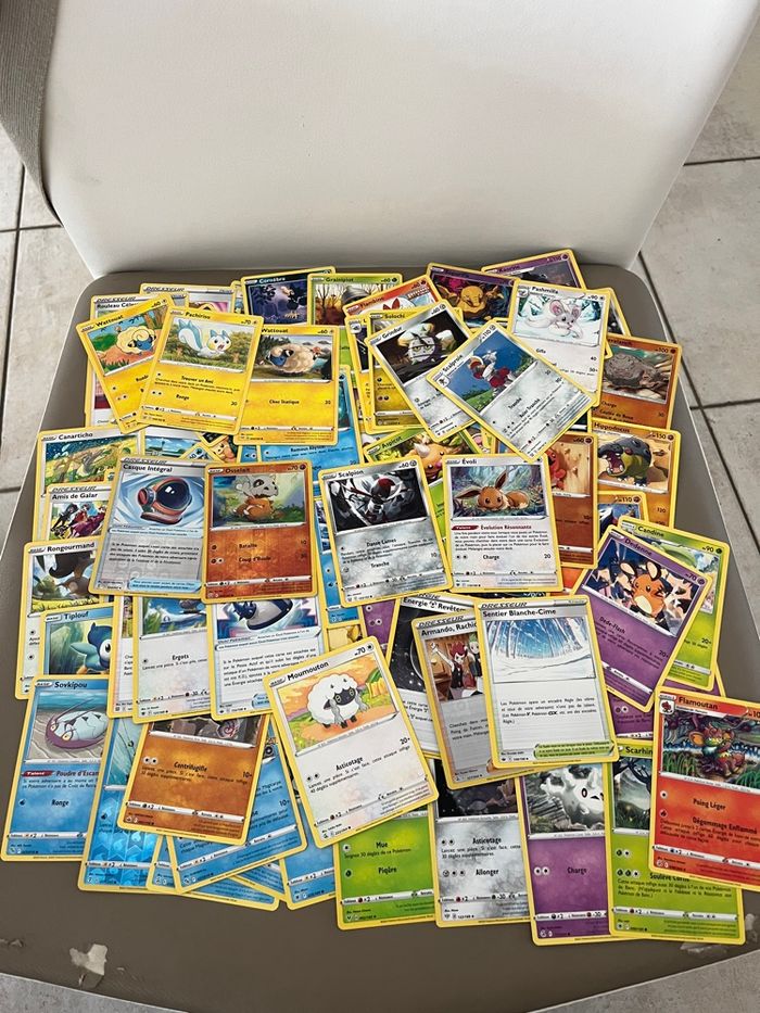 100 cartes Pokémon