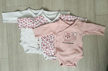 Lot 3 bodies taille 0 mois (50cm)