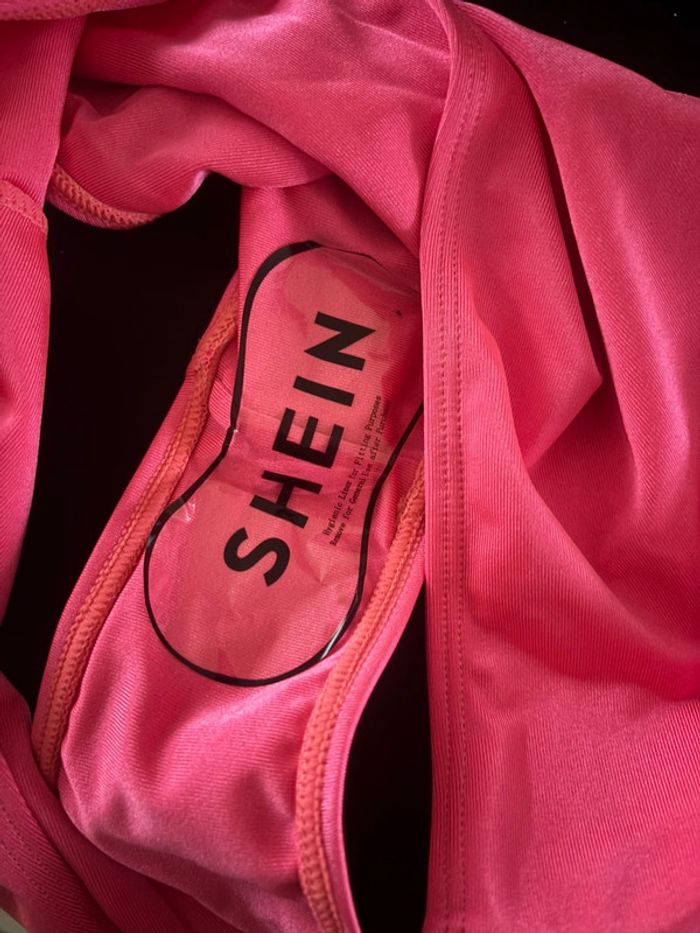 Bikini rose deux pièces neuf - photo numéro 4