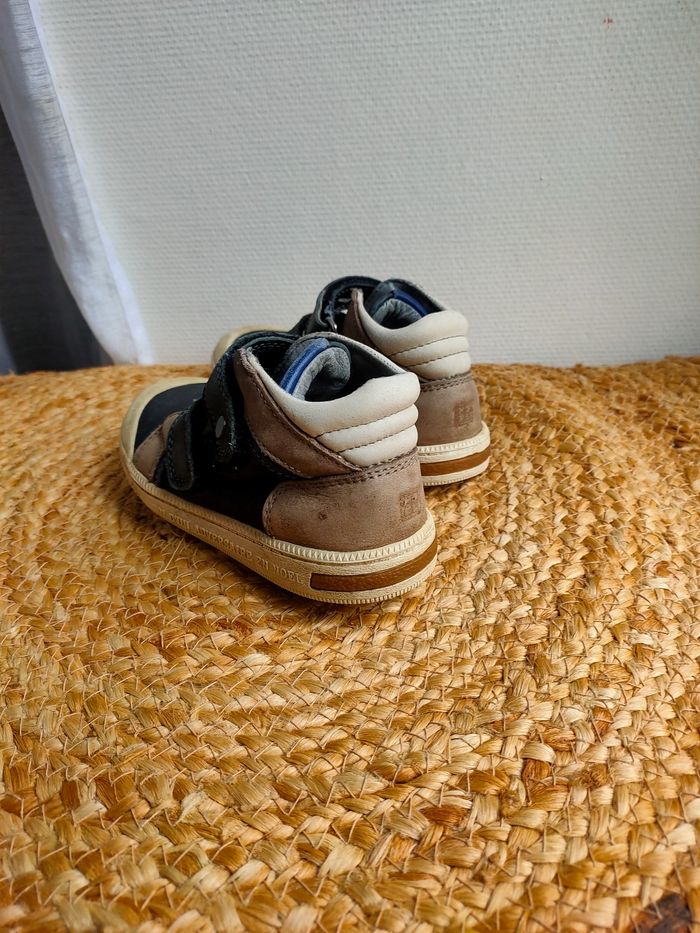 Chaussures montantes Noël taille 27 - photo numéro 3