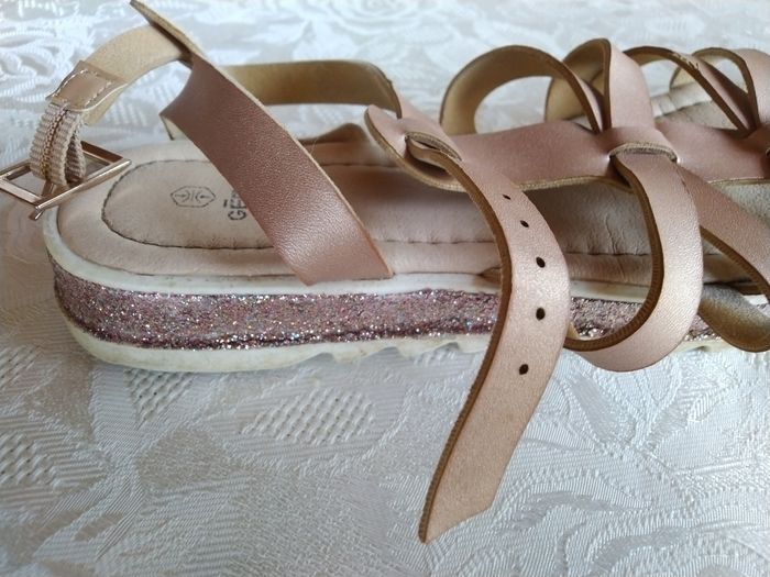 Sandales - photo numéro 2