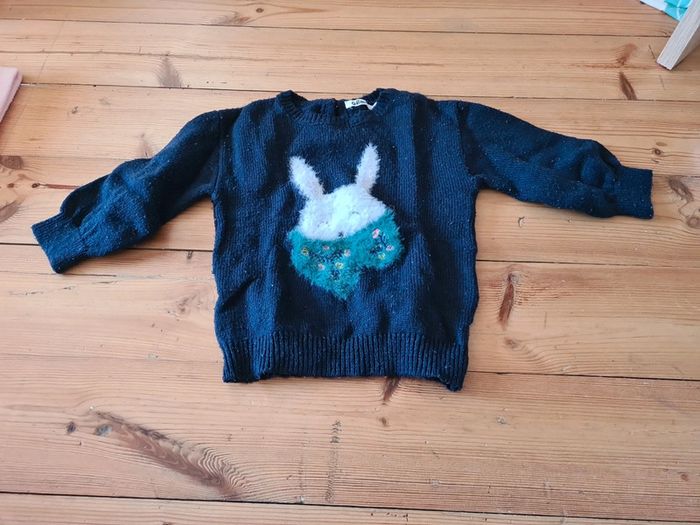 Pull 9 mois.
