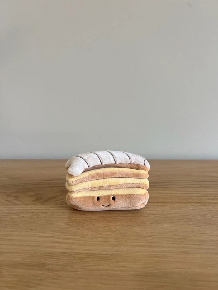 Peluche pâtisserie Jellycat millefeuille
