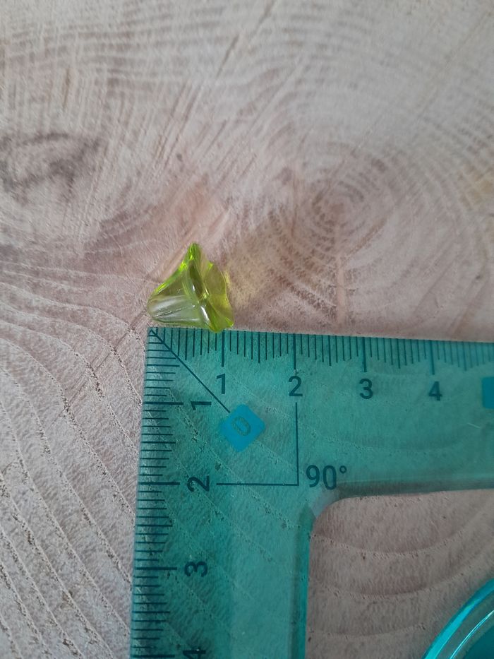 Lot de 50 perles en verre fleurs marron, transparente, roses, blanches, saumon,vertes - photo numéro 9