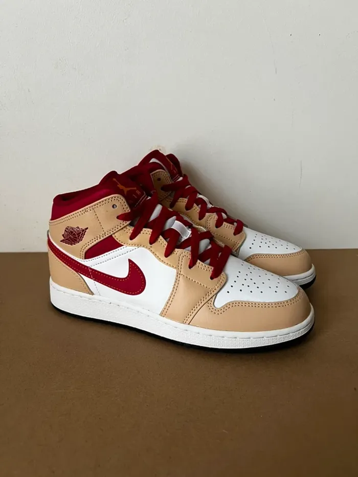 Nike Air Jordan 1 Mid Light Cardinal Curry - 38