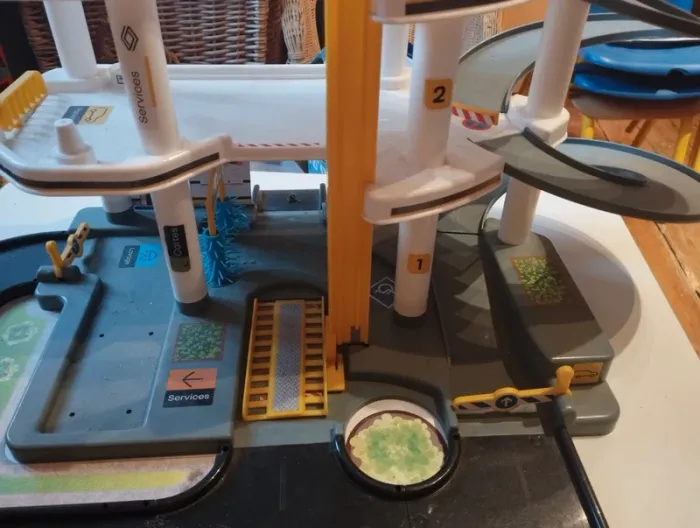 Garage pour voiture Renault - photo numéro 2