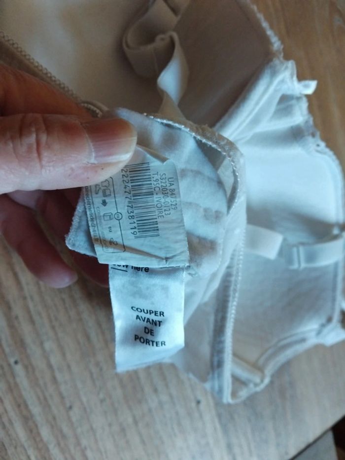Soutien gorge blanc - photo numéro 7