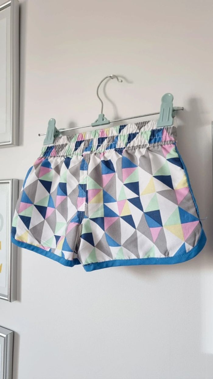 Short geometrie taille 3-4ans - photo numéro 3