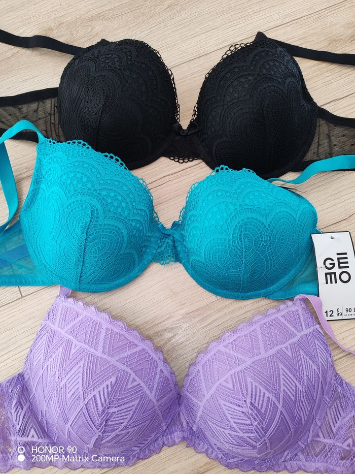 Lot soutien-gorge NEUF
