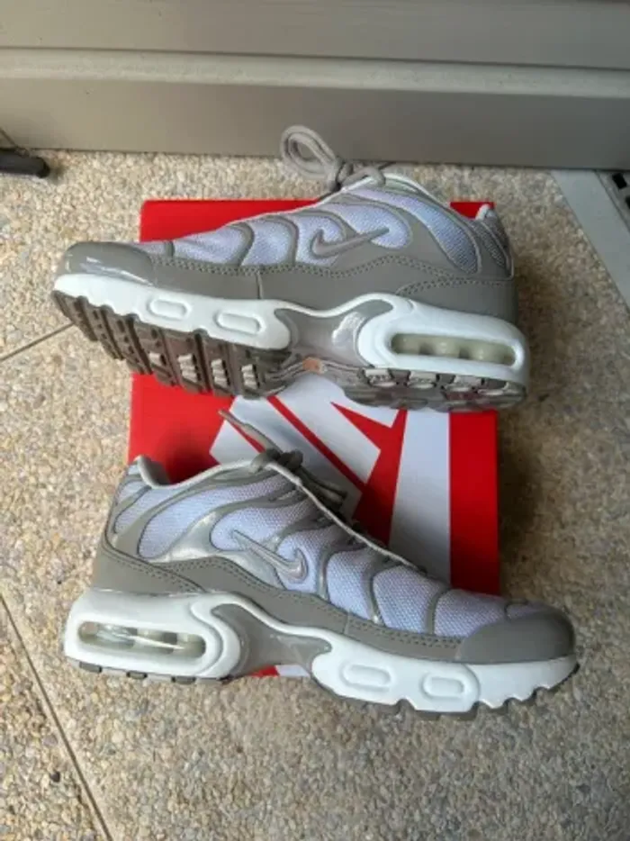 Chaussures Nike Air Max Plus TN enfant fille garçon - photo numéro 3