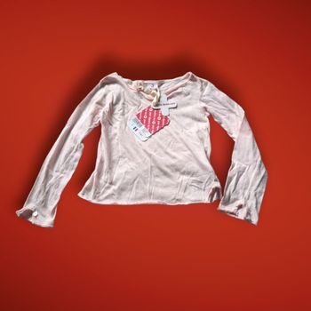 tee shirt rose pâle fille 3 ans