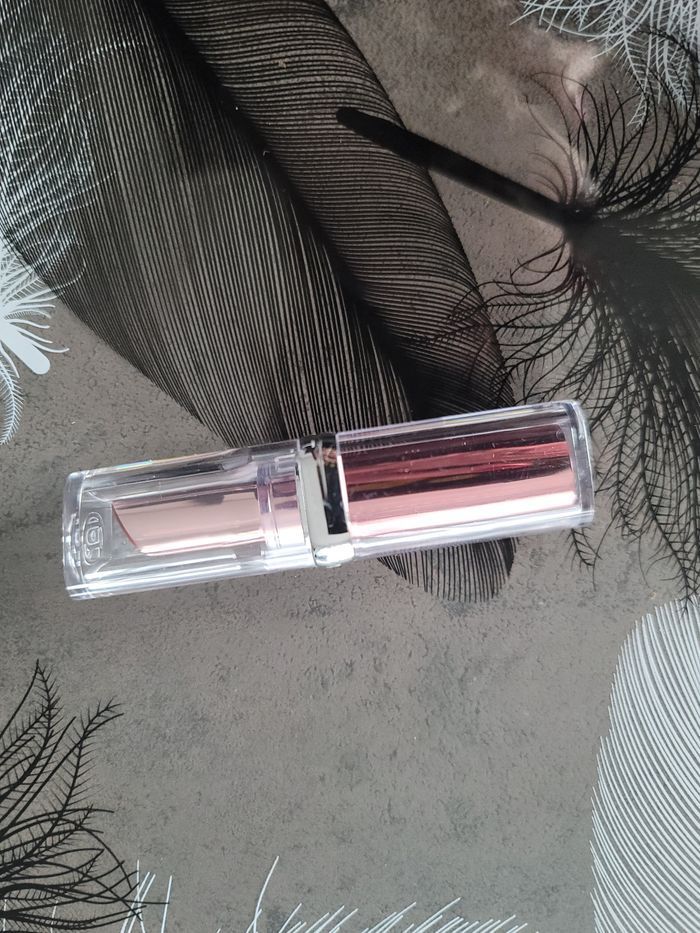 Lot Rouge a lèvres L'oreal neuf - photo numéro 7