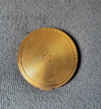 Poudrier vintage doré