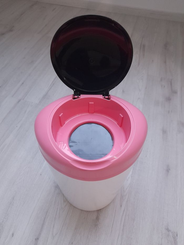 Poubelle à couche Tommee Tippee Beebs