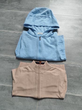 Lot de 2 gilets en 6 ans