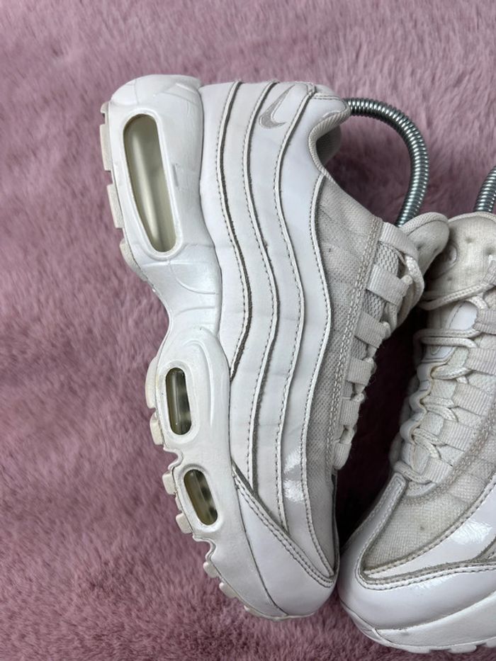 Nike Air Max 95 Triple White – Pointure 38 Réimperméabilisées - photo numéro 9