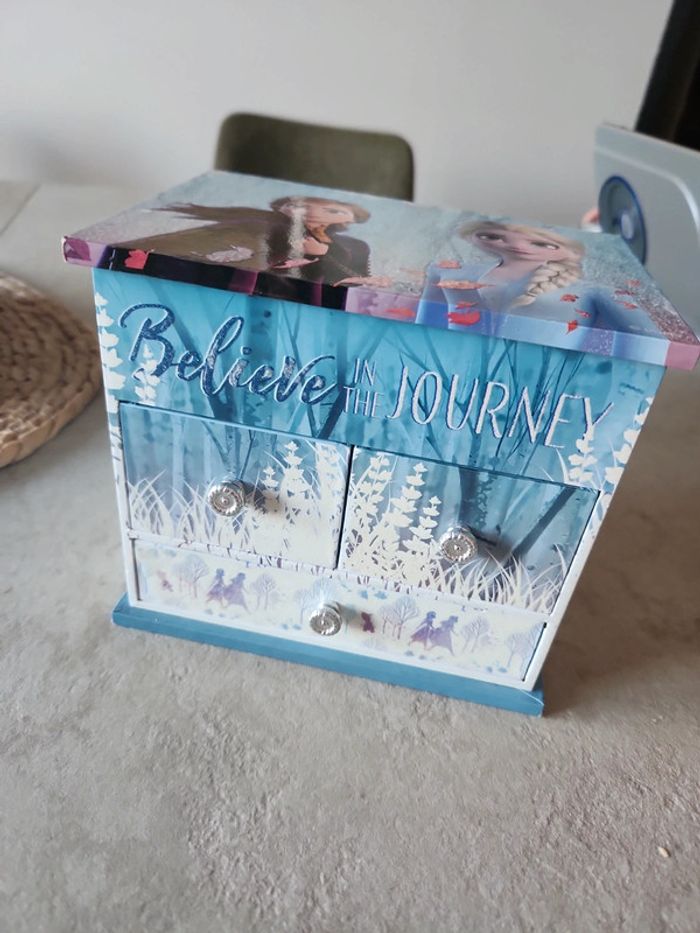 Boîte à bijoux reine des neiges - photo numéro 2