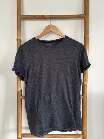 t-shirt bleu marine noir à rayures devred taille M