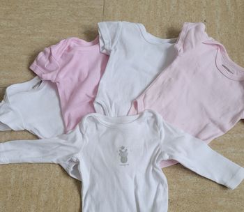 Lot body bodie 1 mois