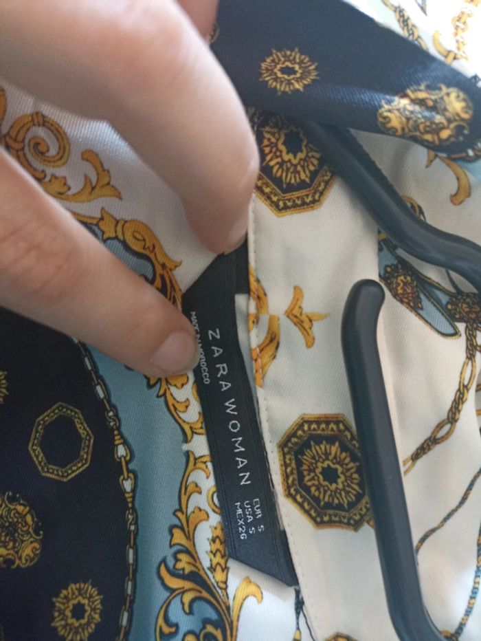 Chemise façon soie Zara S - photo numéro 2