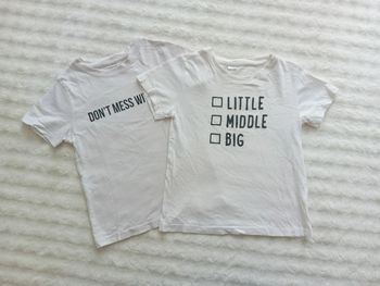 Lot 2 Tshirt unisexe 5/6ans 🤍🖤