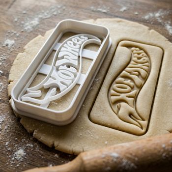 Emporte-pièce Biscuit Style Hot Wheels Découpoir Sablé Logo Voiture Course Pâtisserie Enfant