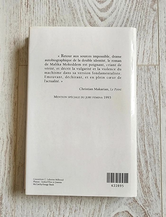 Livre L'interdite - photo numéro 4
