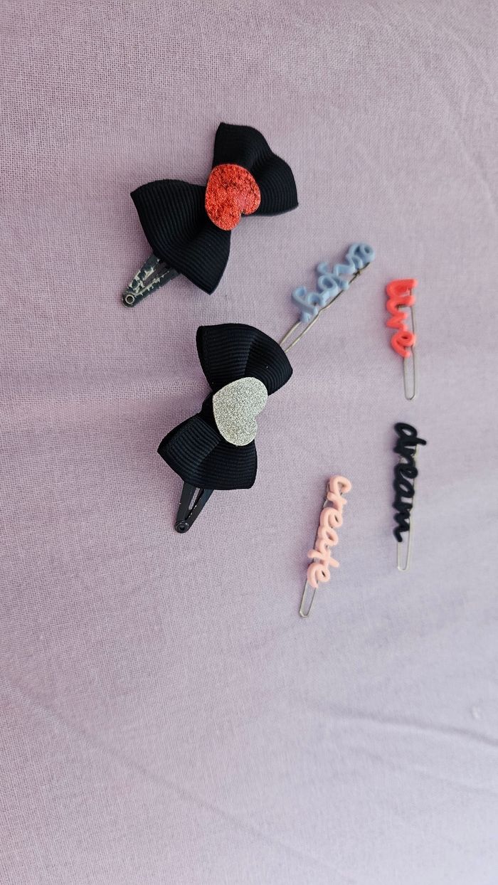 Lot de barrettes neuves Obaïbi