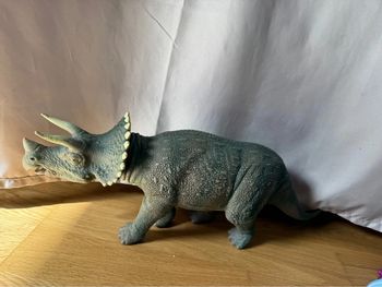 Tricératops kenner 1993