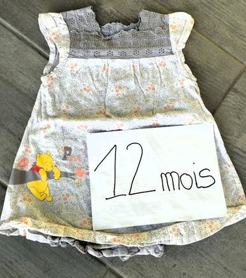 Lot n° 389 Robe Disney Baby 12 mois