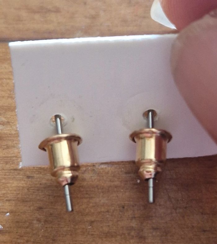 Clous d oreilles perles - photo numéro 2