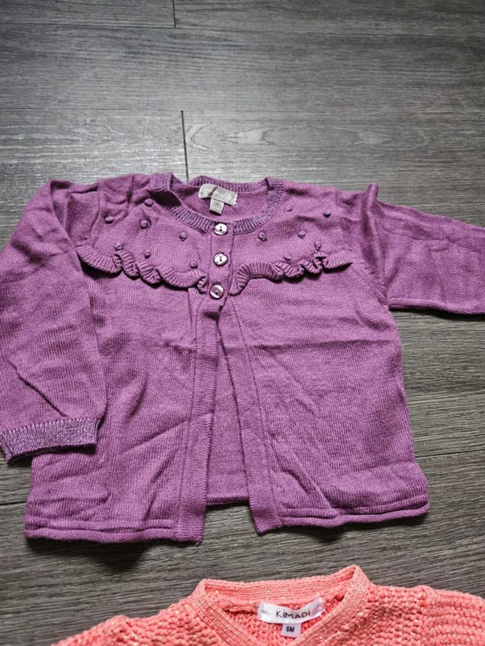 Lot de 5 gilets et pulls fille taille 6 mois - photo numéro 3