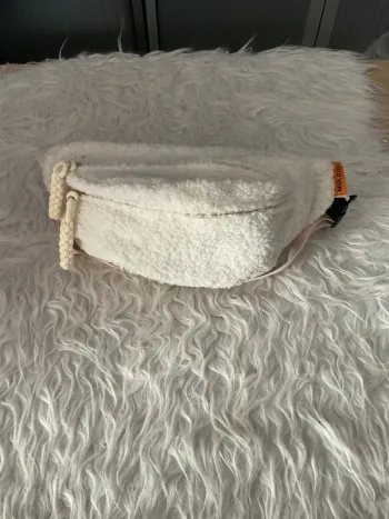 Sac banane pilou neuve